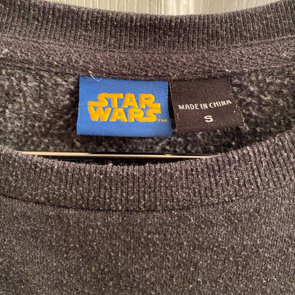 Darth Vader Sweatshirt - Picture 2 of 3